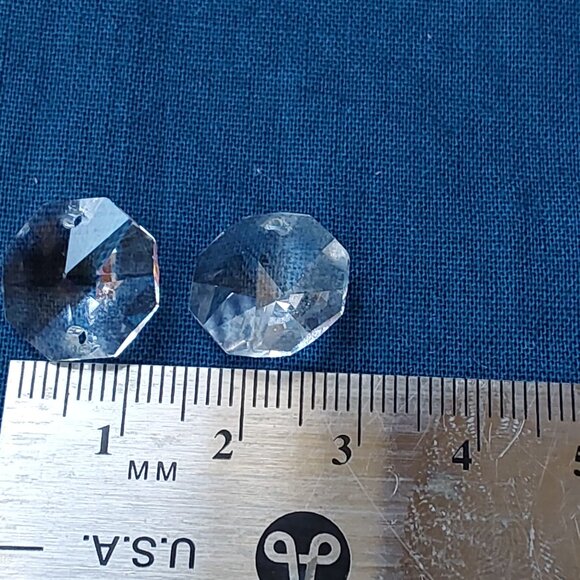 Vintage chandelier crystals for upcycling and repurposing brass connectors - Picture 4 of 9